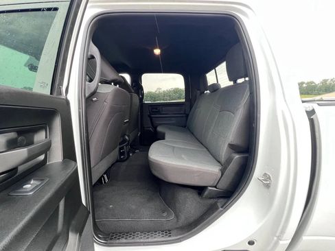 Used 2024 RAM 3500 Tradesman w/ Chrome Appearance Group AWD/4WD image 14
