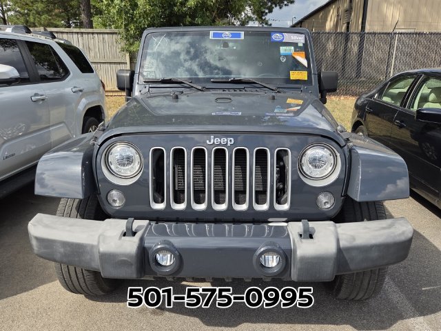 Used 2018 Jeep Wrangler Unlimited Sahara w/ Connectivity Group AWD/4WD image 6