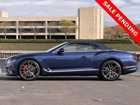 Used 2023 Bentley Continental GT Azure image 10