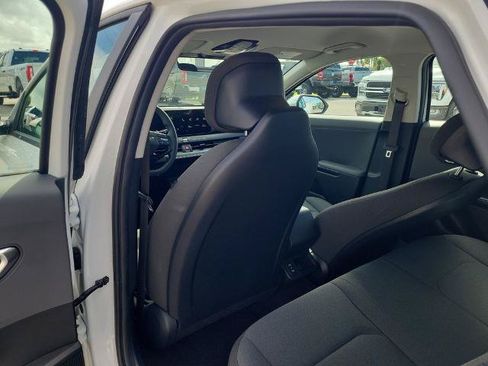 Used 2025 Kia K4 FWD image 12