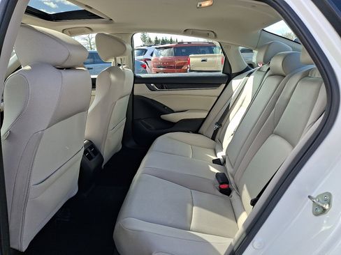 Used 2020 Honda Accord EX image 10