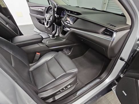 Used 2018 Cadillac XT5 Premium Luxury AWD/4WD image 38
