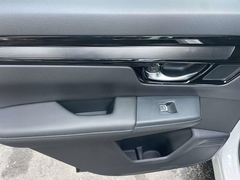Used 2025 Honda CR-V EX-L image 12