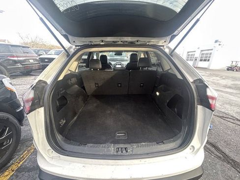 Used 2023 Ford Edge SEL image 7