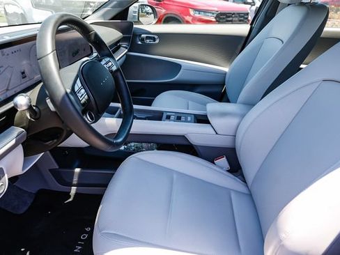 Certified 2024 Hyundai Ioniq 6 SEL RWD image 17