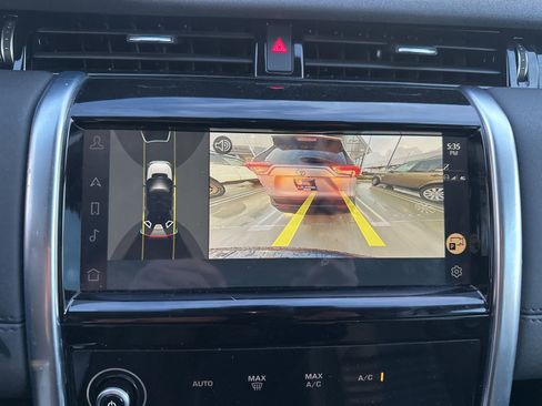 Used 2023 Land Rover Discovery Sport S image 16