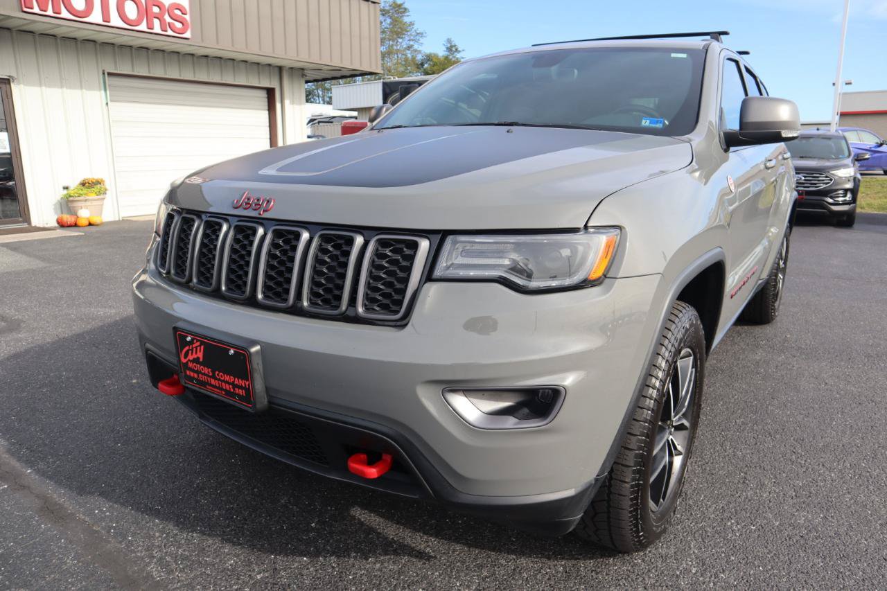 Used 2021 Jeep Grand Cherokee Trailhawk w/ Trailhawk Luxury Group AWD/4WD image 21