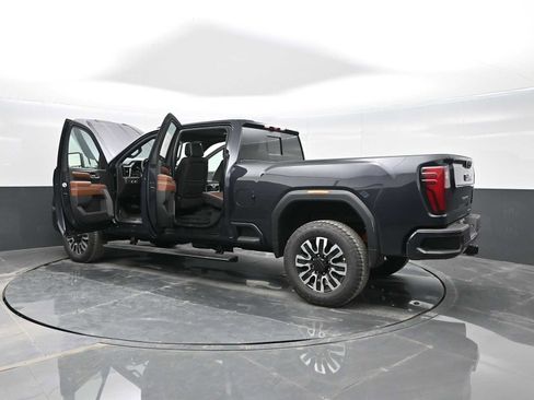 New 2025 GMC Sierra 3500 Denali Ultimate image 44