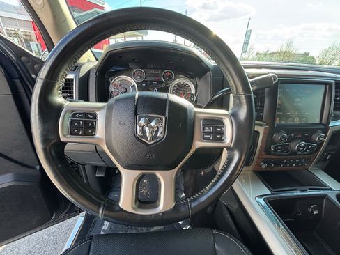 Used 2015 RAM 3500 Laramie w/ Convenience Group AWD/4WD image 15