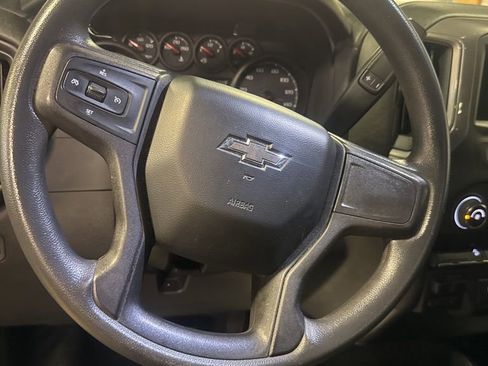 Used 2019 Chevrolet Silverado 1500 Custom Trail Boss w/ Custom Convenience Package image 10