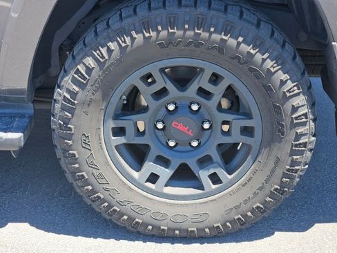 Used 2021 Toyota 4Runner TRD Off-Road Premium AWD/4WD image 8
