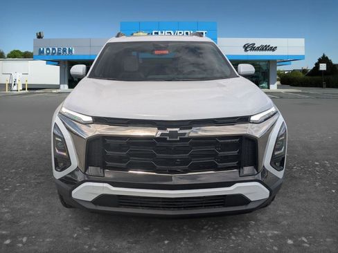 New 2026 Chevrolet Equinox ACTIV w/ Convenience Package III AWD/4WD image 8