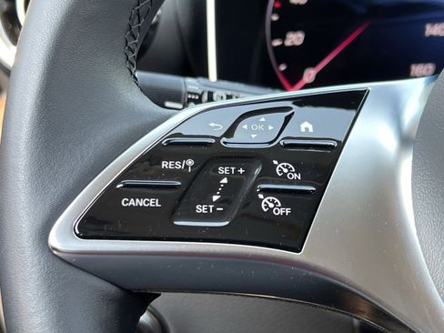 Certified 2025 Mercedes-Benz GLC 350e 4MATIC image 31