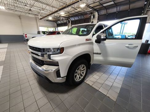 Used 2020 Chevrolet Silverado 1500 LT w/ Texas Edition AWD/4WD image 3
