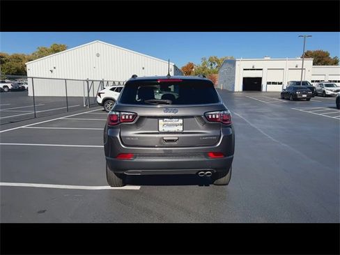 Used 2022 Jeep Compass Limited image 7