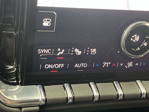 Certified 2025 GMC Yukon Denali w/ Sun & Power Step Package AWD/4WD image 26