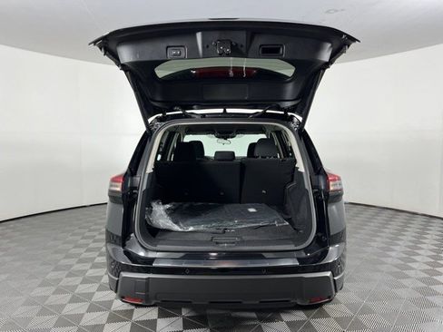 Used 2026 Nissan Rogue SV FWD image 40