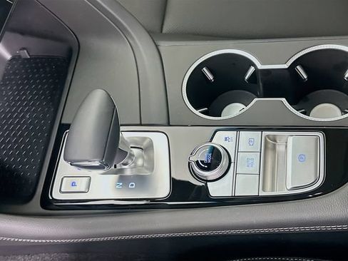 Certified 2026 Genesis G70 2.5T RWD image 17