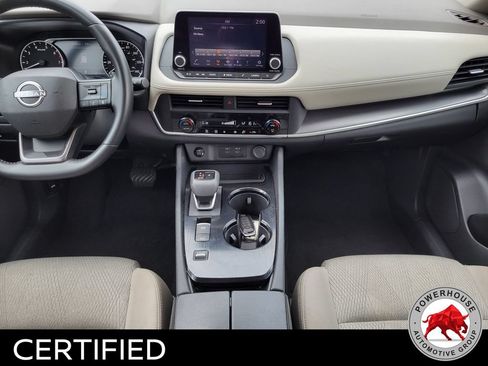 Used 2025 Nissan Rogue SV FWD image 21