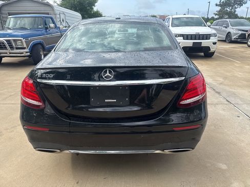 Used 2017 Mercedes-Benz E 300 image 5