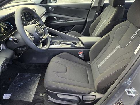 New 2026 Hyundai Elantra SE image 15