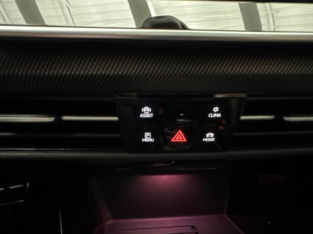 Used 2025 Volkswagen GTI SE FWD image 35