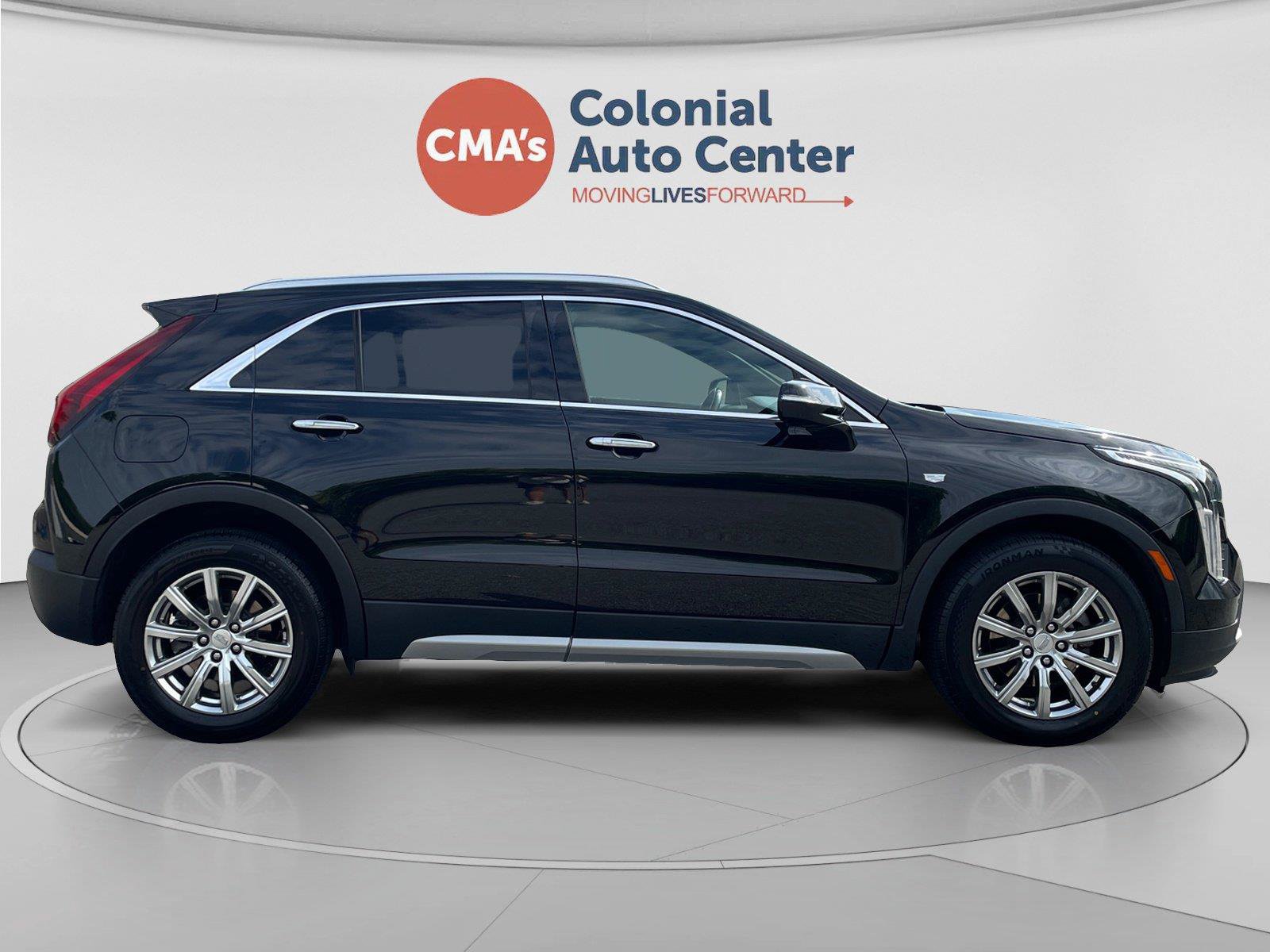 Used 2022 Cadillac XT4 Premium Luxury w/ Safety Alert Package FWD image 6