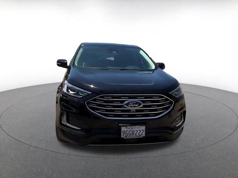 Used 2023 Ford Edge Titanium w/ Equipment Group 301A AWD/4WD image 3