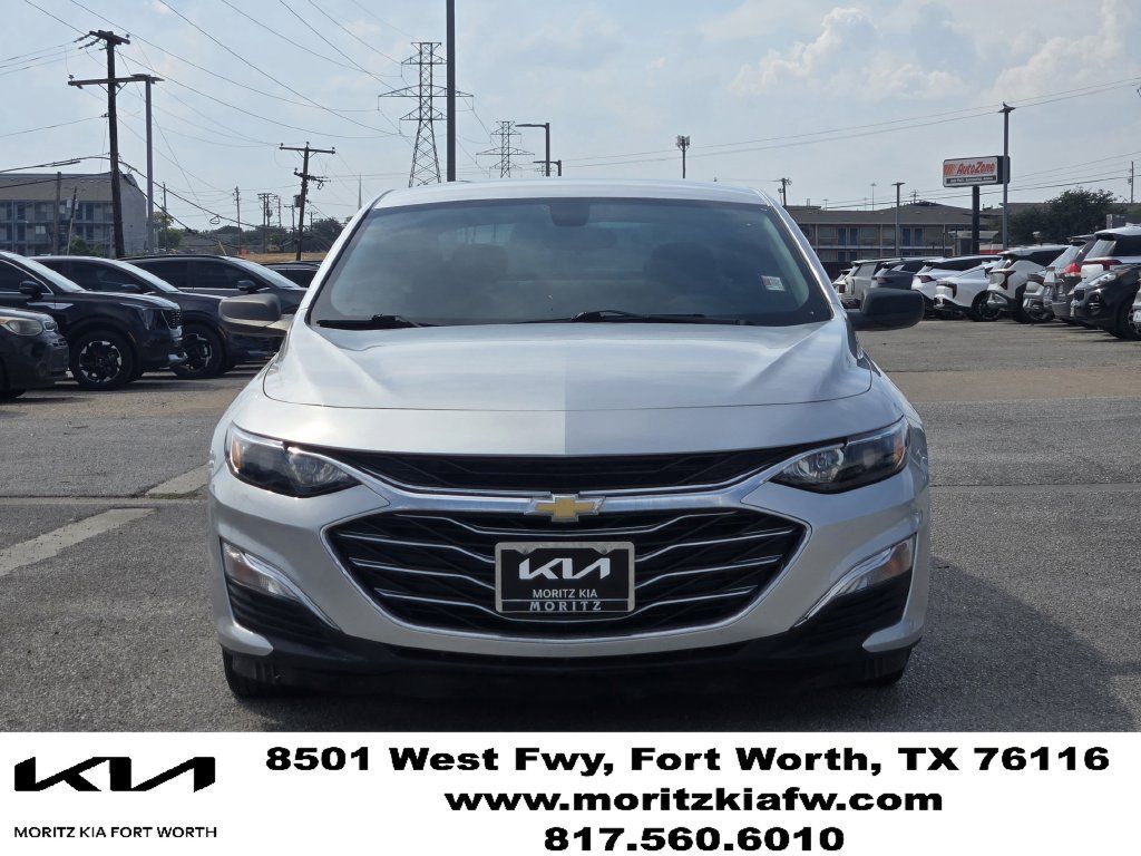 Used 2020 Chevrolet Malibu LS FWD image 2