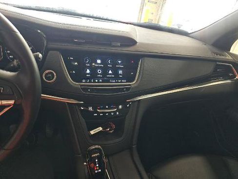 Used 2024 Cadillac XT6 Luxury w/ LPO, Floor Liner Package AWD/4WD image 16