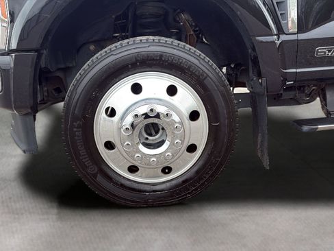 Used 2023 Ford F450 Platinum w/ FX4 Off-Road Package AWD/4WD image 28
