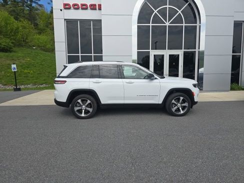 Used 2022 Jeep Grand Cherokee Limited 4xe w/ Luxury Tech Group II image 7