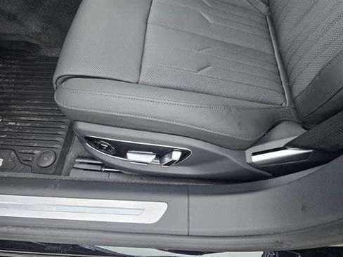 New 2025 Audi A8 L 3.0T image 25