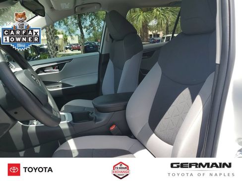 Used 2025 Toyota RAV4 XLE w/ Convenience Package FWD image 19