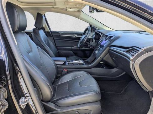 Used 2020 Ford Fusion Titanium image 21