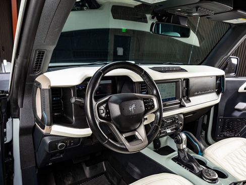 Used 2022 Ford Bronco Wildtrak image 16