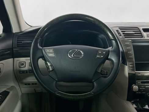 Used 2011 Lexus LS 460 image 17