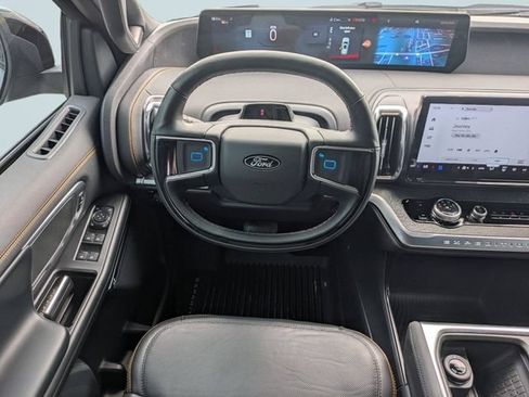 Used 2025 Ford Expedition Tremor AWD/4WD image 21