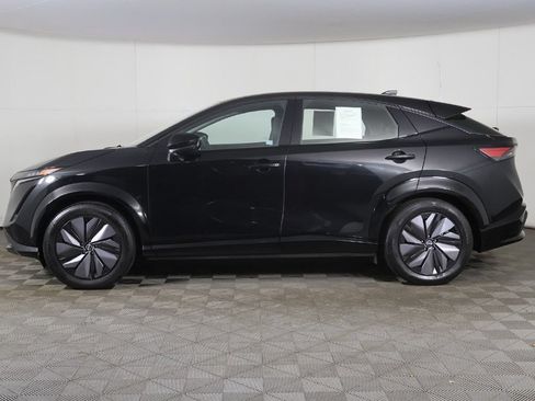 Used 2023 Nissan Ariya AWD image 18