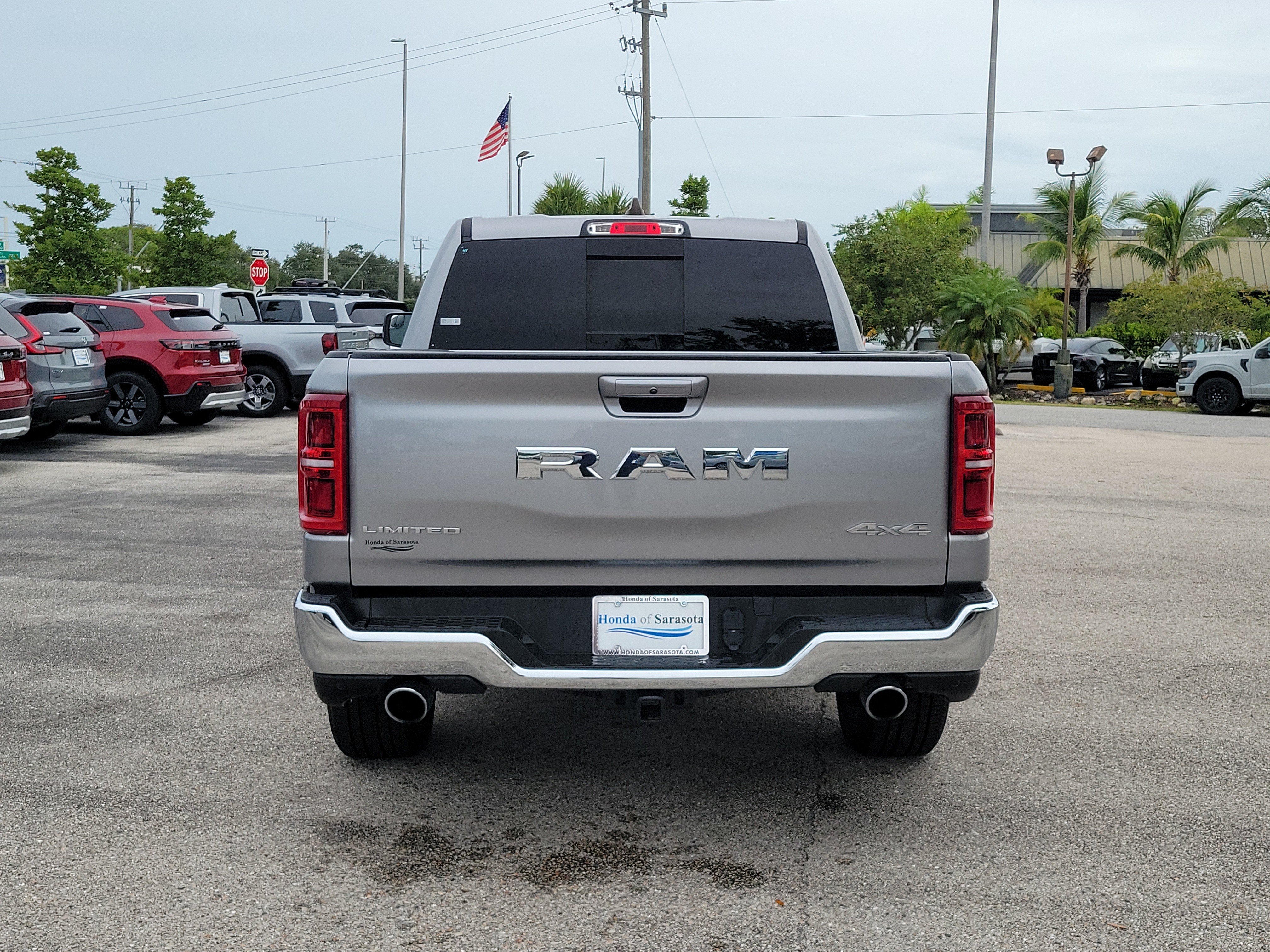 Used 2025 RAM 1500 Limited AWD/4WD image 6
