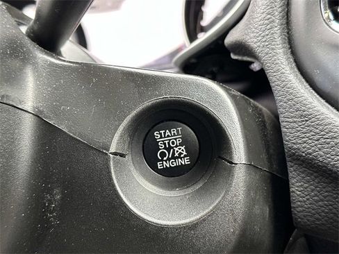 Certified 2019 Jeep Compass Latitude image 25