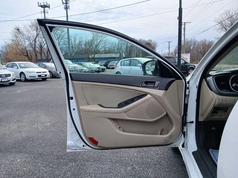 Used 2015 Kia Optima LX image 8