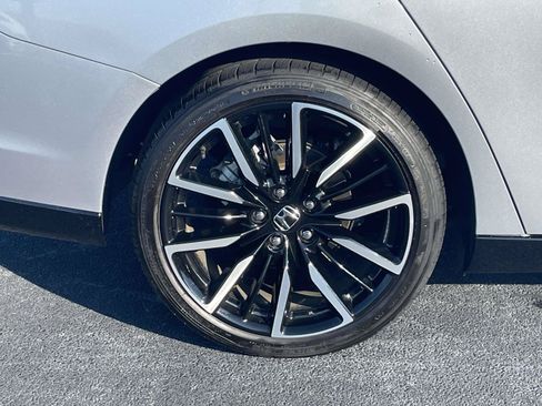 Used 2024 Honda Accord Touring image 9