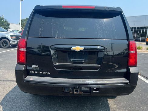 Used 2018 Chevrolet Suburban LT AWD/4WD image 8
