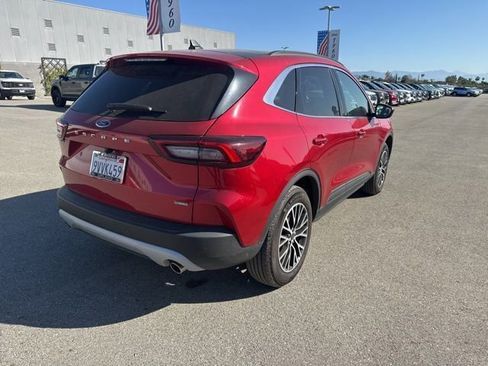 Used 2025 Ford Escape SE FWD image 5