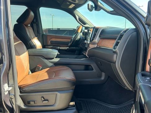 Used 2022 RAM 2500 Limited image 32