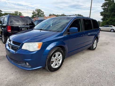 Used 2011 Dodge Grand Caravan Crew FWD image 1