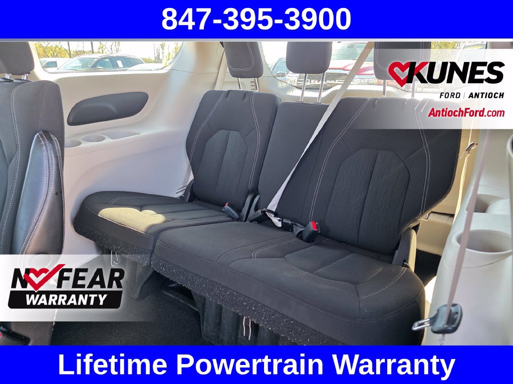 Used 2023 Chrysler Voyager LX FWD image 34