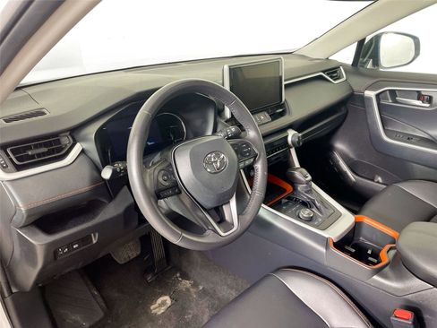 Used 2024 Toyota RAV4 Adventure image 9