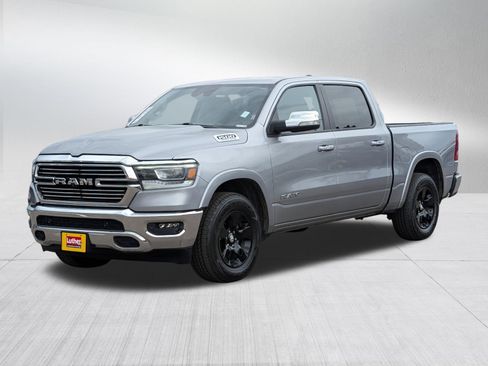 Used 2022 RAM 1500 Laramie AWD/4WD image 3